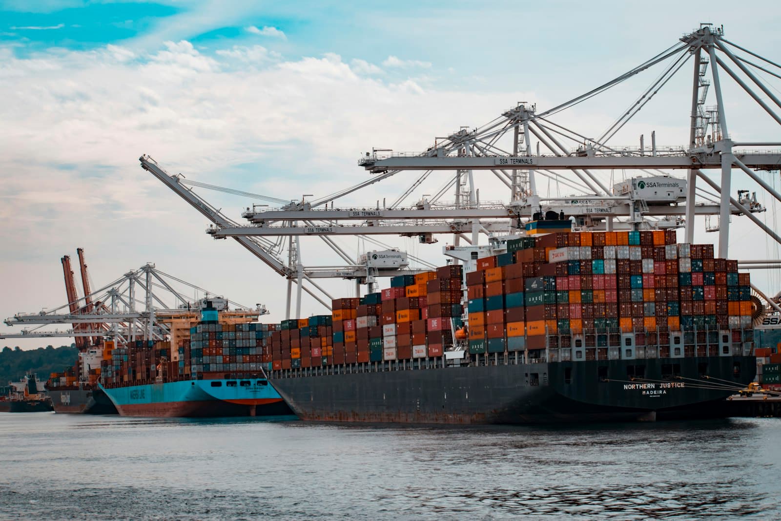 Customs Brokerage & Tariffs
