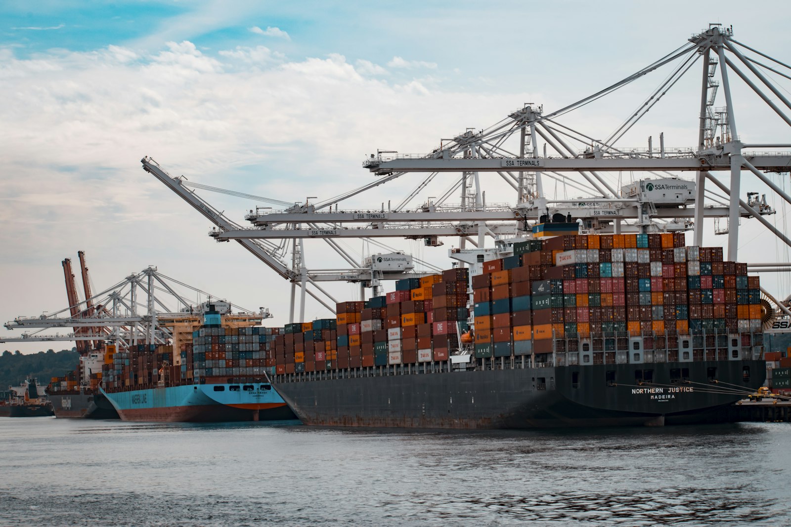 Customs Brokerage & Tariffs
